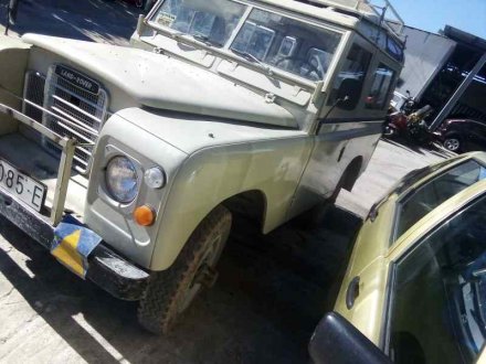 Vehiculo en el desguace: LAND ROVER SANTANA 88