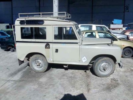 Vehiculo en el desguace: LAND ROVER SANTANA 88