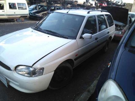 Vehiculo en el desguace: FORD ESCORT BERL./TURNIER Atlanta Berlina