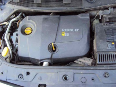 Vehiculo en el desguace: RENAULT MEGANE II BERLINA 5P Authentique