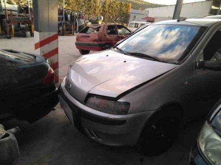 Vehiculo en el desguace: FIAT PUNTO BERLINA (188) 1.9 D Dynamic/ELX (I)