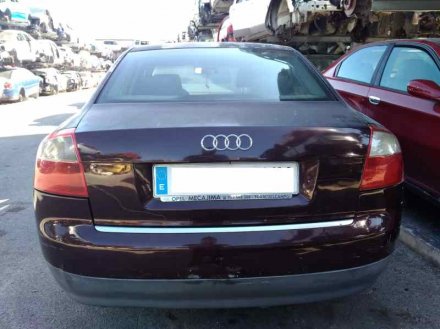 Vehiculo en el desguace: AUDI A4 BERLINA (8E) 1.9 TDI (96kW)