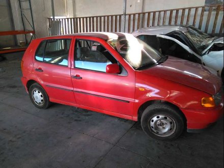 Vehiculo en el desguace: VOLKSWAGEN POLO BERLINA (6N1) Básico