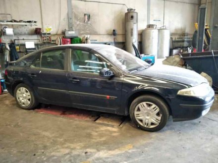 Vehiculo en el desguace: RENAULT LAGUNA II (BG0) Authentique