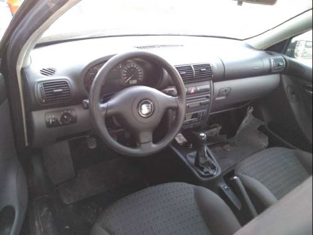 Vehiculo en el desguace: SEAT TOLEDO (1M2) Stella