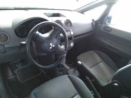 Vehiculo en el desguace: MITSUBISHI COLT BERLINA 3 (CZ) 1.5 DI-D Inform