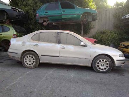 Vehiculo en el desguace: SEAT TOLEDO (1M2) Signo