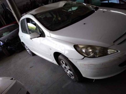 Vehiculo en el desguace: PEUGEOT 307 (S1) XR Clim