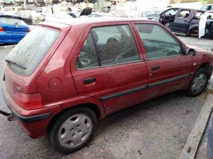 Vehiculo en el desguace: PEUGEOT 106 (S2) Max D