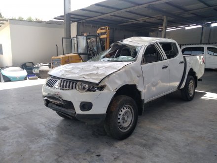 Vehiculo en el desguace: MITSUBISHI L 200 (KA0/KB0) Cabina doble Invite 4x4