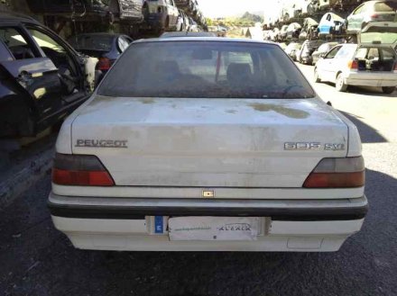 Vehiculo en el desguace: PEUGEOT 605 SLI