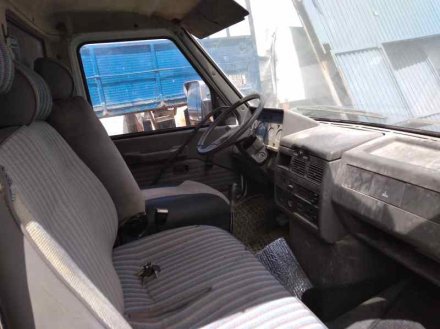 Vehiculo en el desguace: IVECO DAILY COMBI 1989 -> 35 - 8 Combi