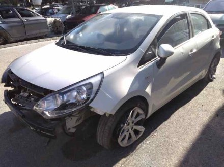 Vehiculo en el desguace: KIA RIO Emotion