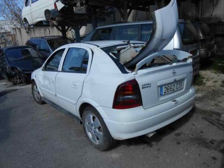 Vehiculo en el desguace: OPEL ASTRA G BERLINA Club