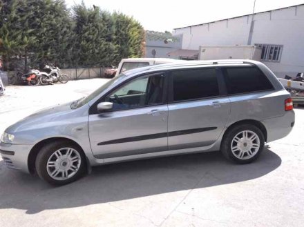 Vehiculo en el desguace: FIAT STILO (192) 1.9 120 Dynamic Multijet