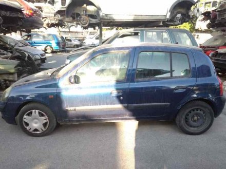 Vehiculo en el desguace: RENAULT CLIO II FASE II (B/CB0) Authentique