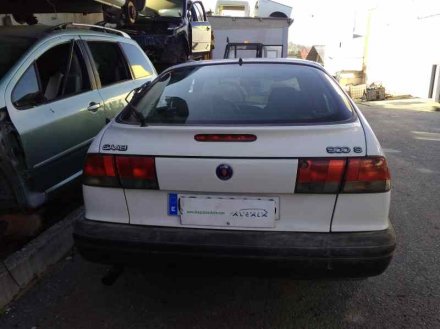 Vehiculo en el desguace: SAAB 900 BERLINA 2.0