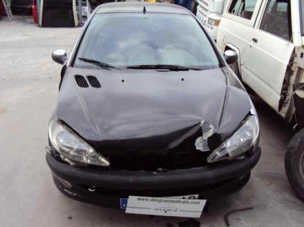 Vehiculo en el desguace: PEUGEOT 206 BERLINA X-Line