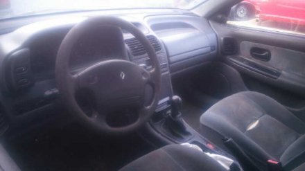 Vehiculo en el desguace: RENAULT LAGUNA (B56) 2.0 Anade