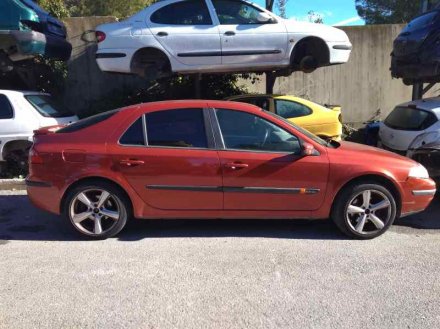 Vehiculo en el desguace: RENAULT LAGUNA II (BG0) Authentique