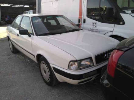 Vehiculo en el desguace: AUDI 80 AVANT Básico Berlina