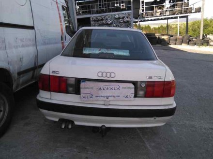 Vehiculo en el desguace: AUDI 80 AVANT Básico Berlina