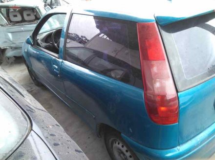 Vehiculo en el desguace: FIAT PUNTO BERLINA (176) 60 Cult