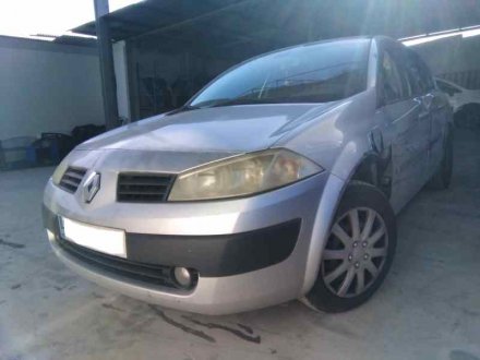 Vehiculo en el desguace: RENAULT MEGANE II CLASSIC BERLINA Dynamique