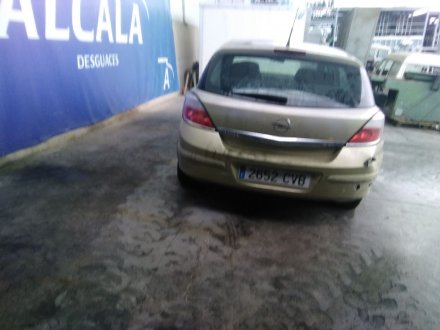 Vehiculo en el desguace: OPEL ASTRA H BERLINA 1.7 16V CDTI