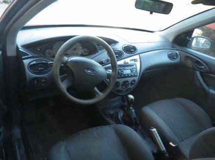 Vehiculo en el desguace: FORD FOCUS BERLINA (CAK) Ambiente