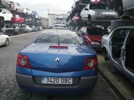 Vehiculo en el desguace: RENAULT MEGANE II COUPE/CABRIO Luxe Privilege