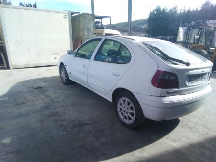 Vehiculo en el desguace: RENAULT MEGANE I BERLINA HATCHBACK (BA0) 1.9 Diesel