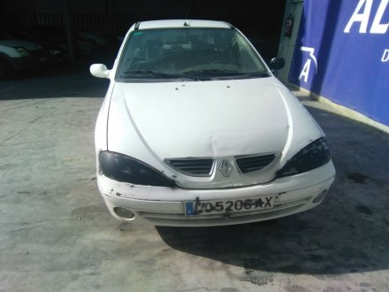 Vehiculo en el desguace: RENAULT MEGANE I BERLINA HATCHBACK (BA0) 1.9 Diesel