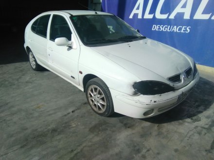 Vehiculo en el desguace: RENAULT MEGANE I BERLINA HATCHBACK (BA0) 1.9 Diesel