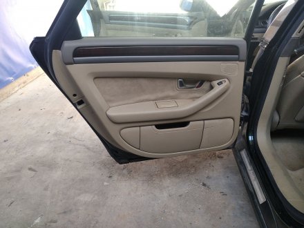 Vehiculo en el desguace: AUDI A8 (4E2) 4.0 TDI Quattro