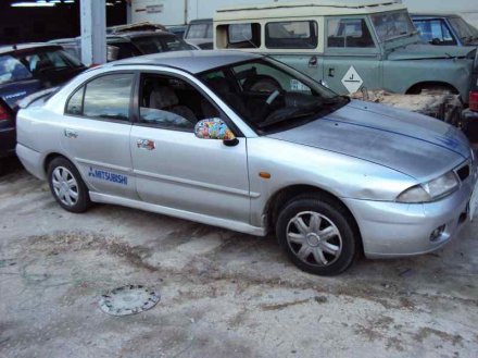 Vehiculo en el desguace: MITSUBISHI CARISMA BERLINA 4 (DA0) 1900 GL