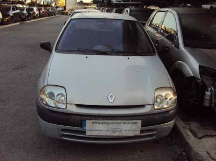 Vehiculo en el desguace: RENAULT CLIO II FASE I (B/CBO) 1.9 D