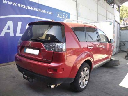 Vehiculo en el desguace: MITSUBISHI OUTLANDER (CW0) 2.0 DI-D Intense