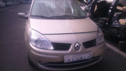 Vehiculo en el desguace: RENAULT SCENIC II i- Music