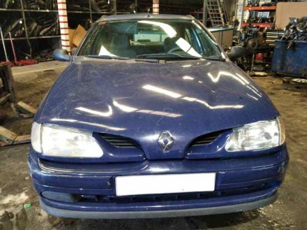 Vehiculo en el desguace: RENAULT MEGANE I CLASSIC (LA0) 1.6 RN