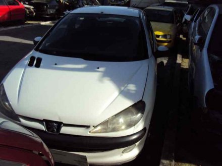 Vehiculo en el desguace: PEUGEOT 206 BERLINA XT