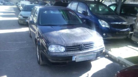 Vehiculo en el desguace: VOLKSWAGEN GOLF IV BERLINA (1J1) Básico