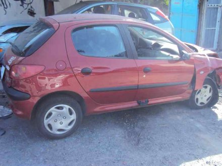 Vehiculo en el desguace: PEUGEOT 206 BERLINA E-Music