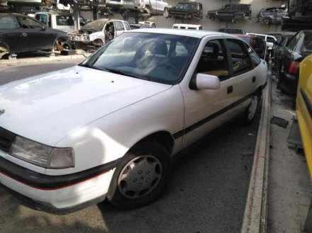 Vehiculo en el desguace: OPEL VECTRA A CD