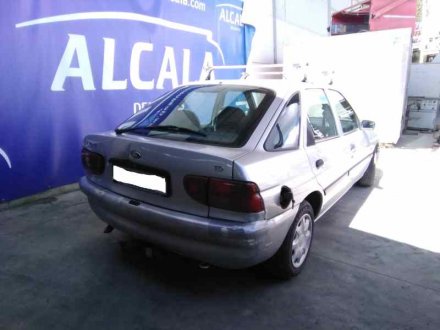 Vehiculo en el desguace: FORD ESCORT BERL./TURNIER CLX Berlina