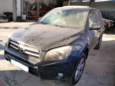 Vehiculo en el desguace: TOYOTA RAV 4 (A3) XR