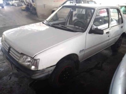 Vehiculo en el desguace: PEUGEOT 205 BERLINA 1.8 D Generation