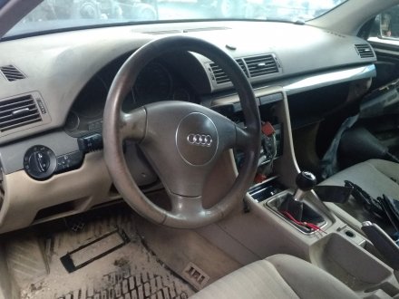 Vehiculo en el desguace: AUDI A4 BERLINA (8E) 1.9 TDI (96kW)