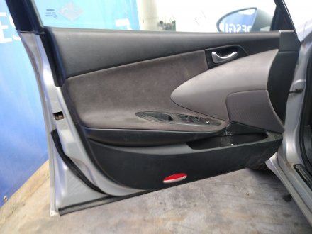Vehiculo en el desguace: NISSAN PRIMERA BERLINA (P12) 2.2 16V Turbodiesel CAT