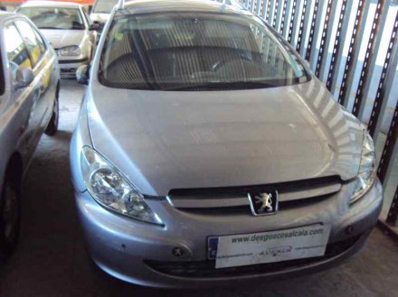 Vehiculo en el desguace: PEUGEOT 307 (S1) XR Clim Plus